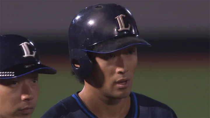 Taiyo Sato barrida con un hit oportuno! Anota su primera carreras implusadas y sus primeros tres hit como profesional.