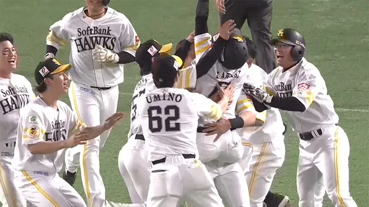 優勝の“ターニングポイント”　代打・川瀬晃が決めた9回2死からの逆転劇