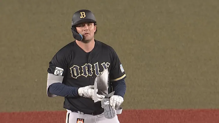 シーモアが同点タイムリー　負傷の大城滉二に代わり途中出場