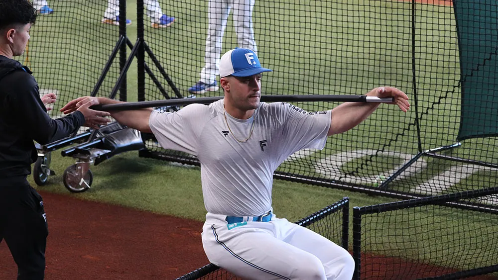 練習中のマルティネス選手 ©PLM