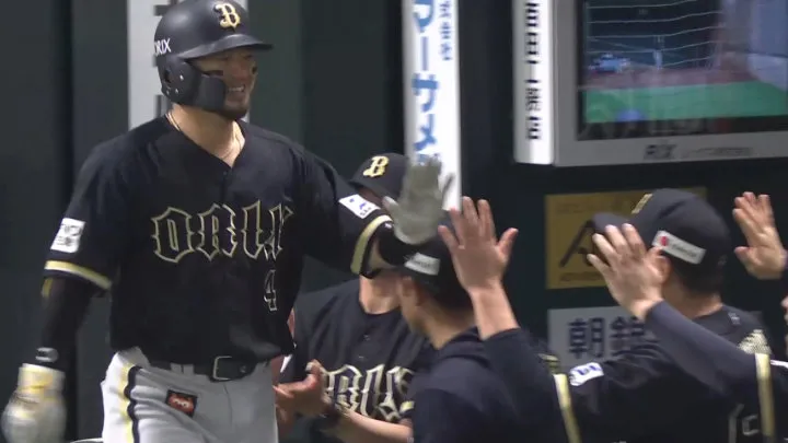 森友哉が今季1号のソロ本塁打　8回に貴重な同点弾