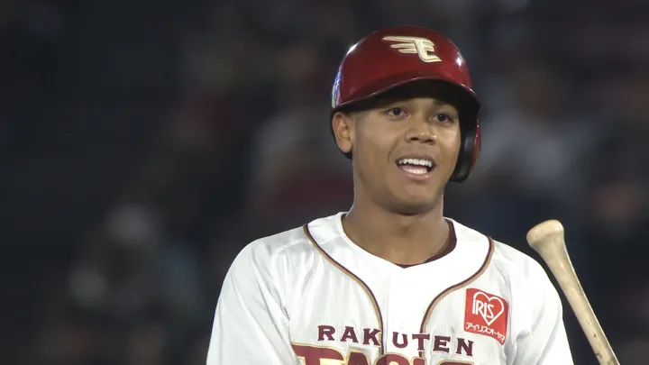 東北楽天の3年目・ワォーターズがプロ初スタメン出場＆初安打！